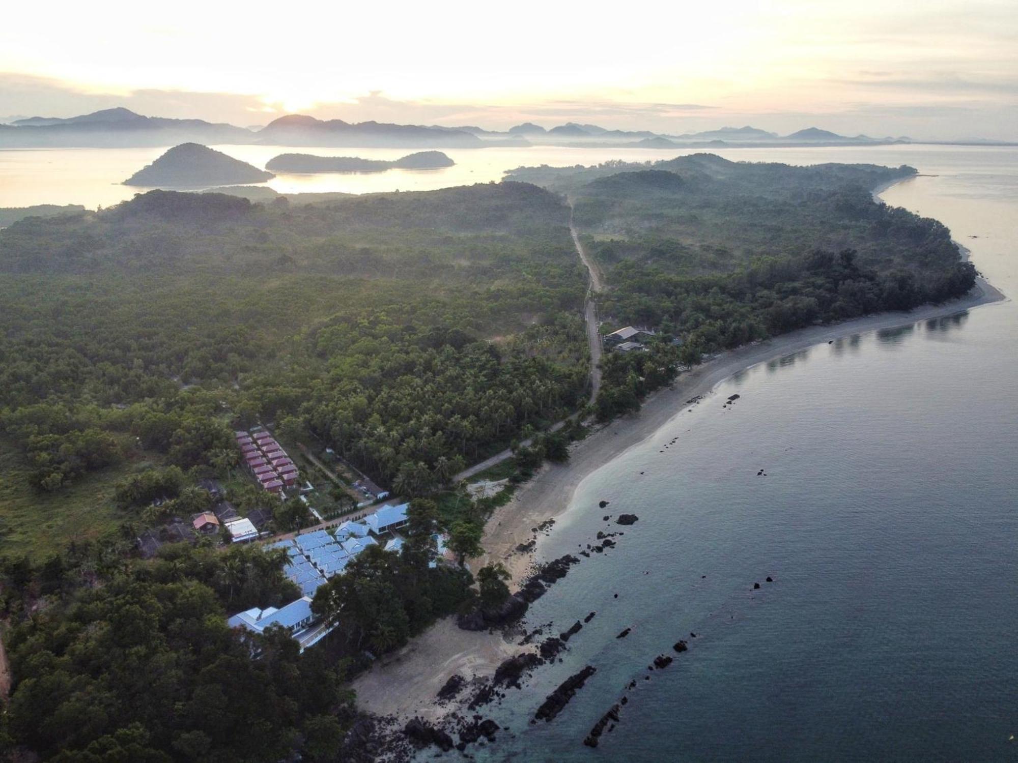 Horizon Beach Resort Koh Jum Extérieur photo