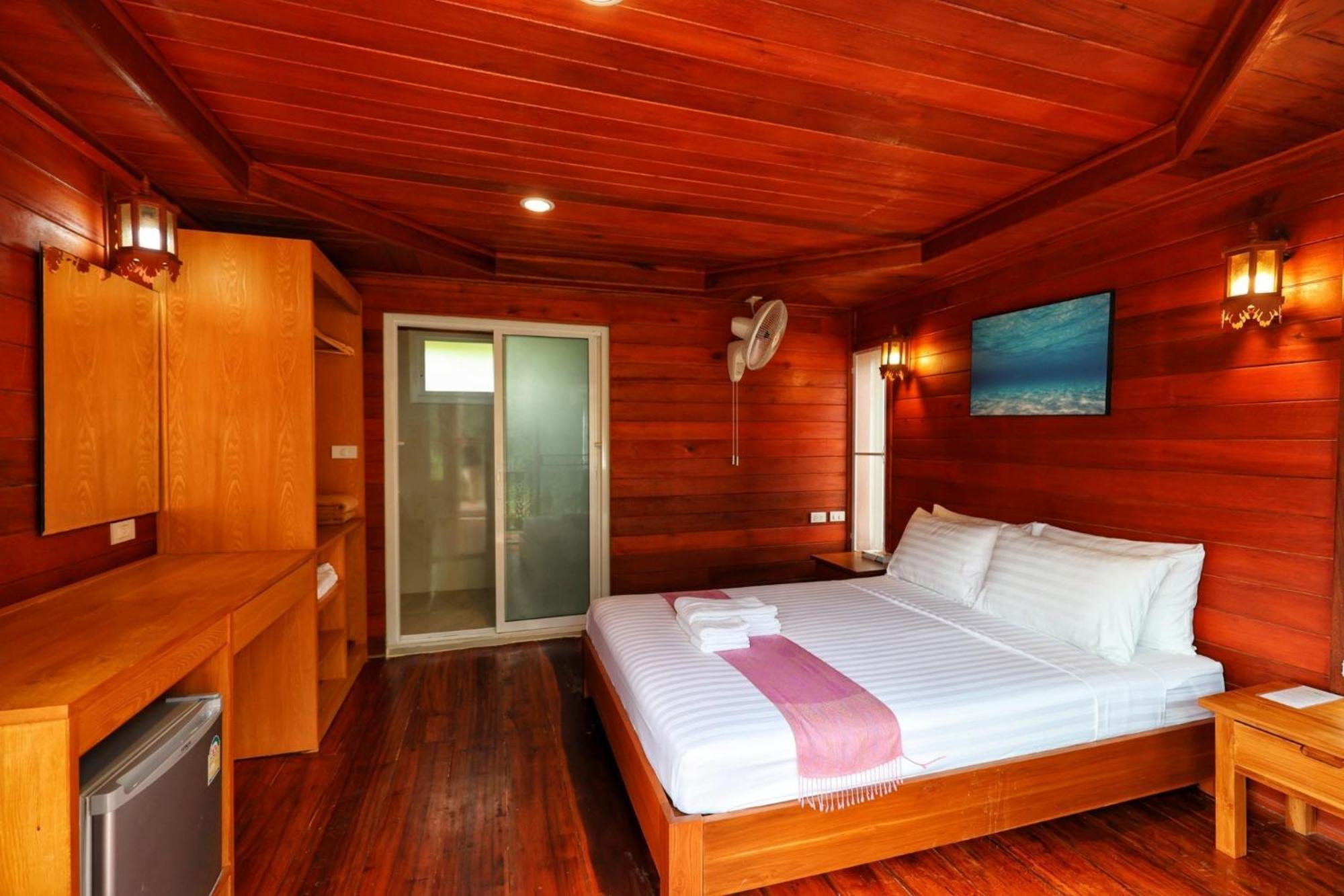 Horizon Beach Resort Koh Jum Extérieur photo