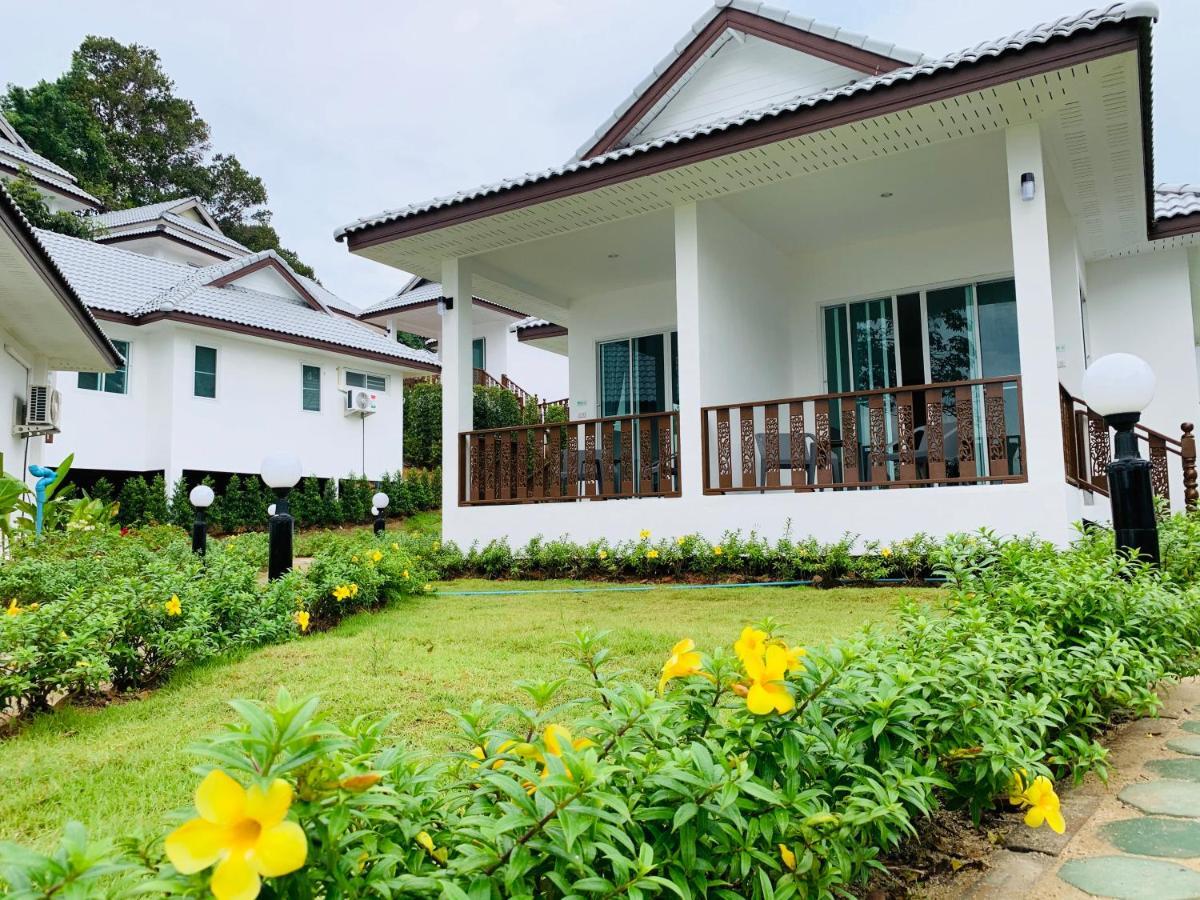 Horizon Beach Resort Koh Jum Extérieur photo